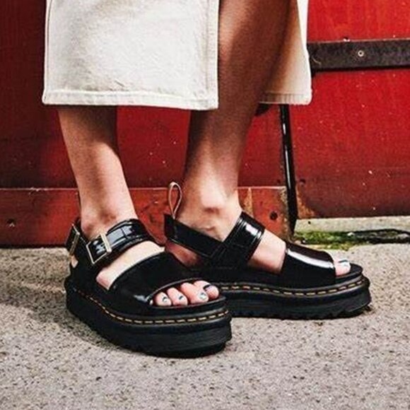 nib DR. MARTENS Vegan Leather Voss Oxford Sandals in Black - Size 11 - Picture 1 of 16